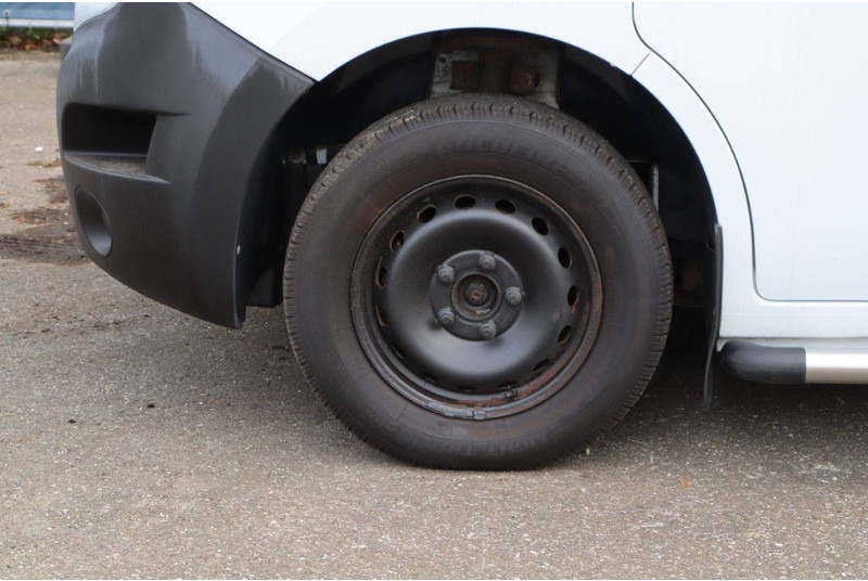 Dostavno vozilo hladnjača Nissan NV400: slika Dostavno vozilo hladnjača Nissan NV400 Dostavno vozilo hladnjača Nissan NV400: slika Dostavno vozilo hladnjača Nissan NV400