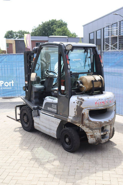 Nissan UD02A25PQ - Plinski viličar: slika Nissan UD02A25PQ - Plinski viličar Nissan UD02A25PQ - Plinski viličar: slika Nissan UD02A25PQ - Plinski viličar