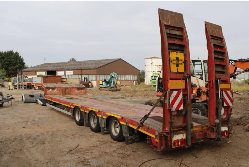 Nooteboom OSDS-41-03 - Poluprikolica s niskim utovarivačem: slika Nooteboom OSDS-41-03 - Poluprikolica s niskim utovarivačem Nooteboom OSDS-41-03 - Poluprikolica s niskim utovarivačem: slika Nooteboom OSDS-41-03 - Poluprikolica s niskim utovarivačem