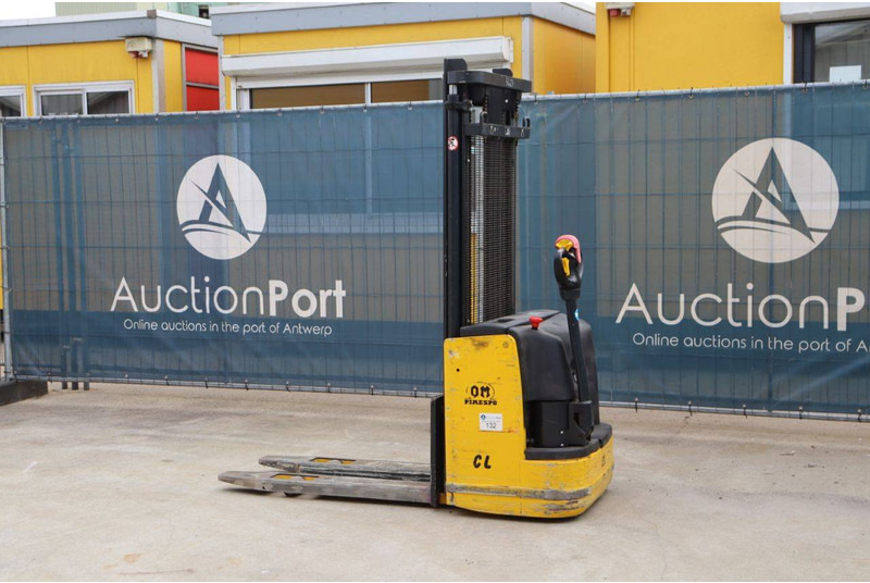 OM Carrelli CL 10.50 - Slagač stoga: slika OM Carrelli CL 10.50 - Slagač stoga OM Carrelli CL 10.50 - Slagač stoga: slika OM Carrelli CL 10.50 - Slagač stoga