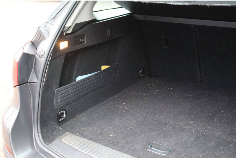 Automobil Opel Astra Sports Tourer: slika Automobil Opel Astra Sports Tourer