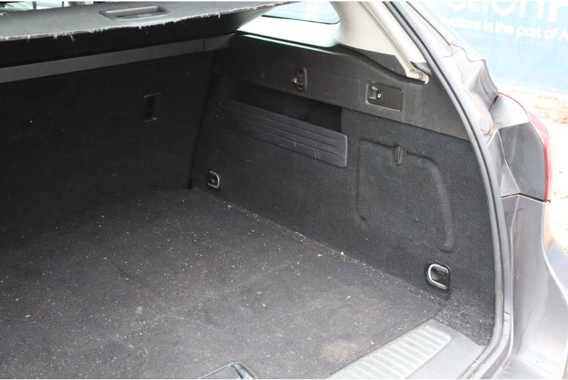 Automobil Opel Astra Sports Tourer: slika Automobil Opel Astra Sports Tourer