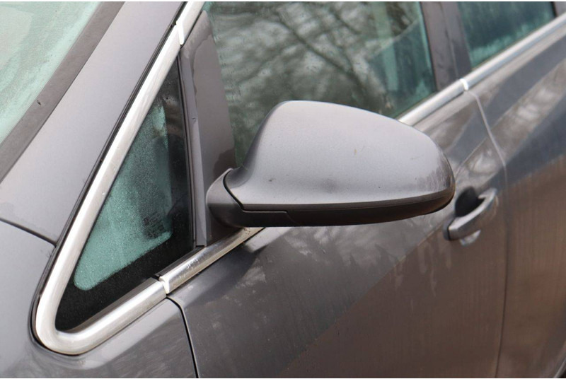 Automobil Opel Astra Sports Tourer: slika Automobil Opel Astra Sports Tourer