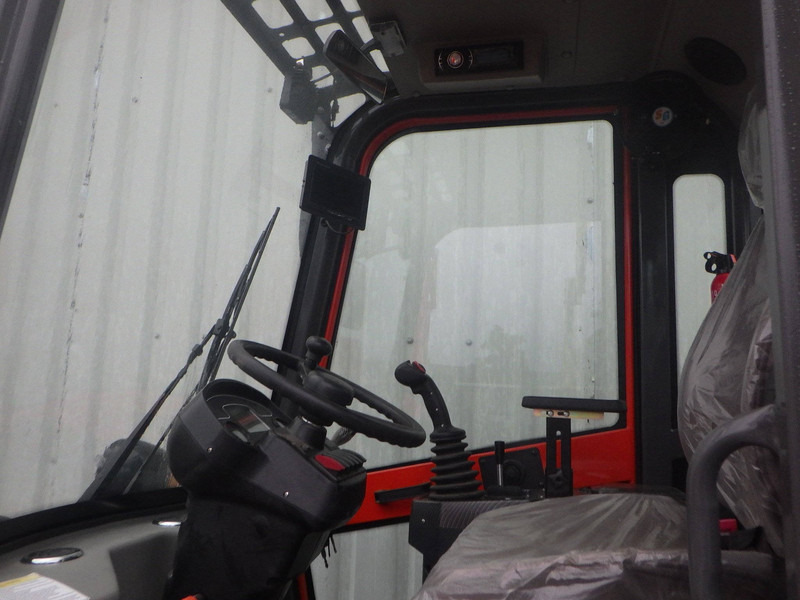 Panther 10-08 - Utovarivač na kotačima: slika Panther 10-08 - Utovarivač na kotačima Panther 10-08 - Utovarivač na kotačima: slika Panther 10-08 - Utovarivač na kotačima