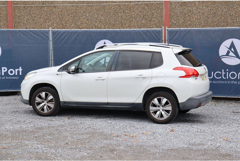 Peugeot 2008 - Limuzina: slika Peugeot 2008 - Limuzina Peugeot 2008 - Limuzina: slika Peugeot 2008 - Limuzina