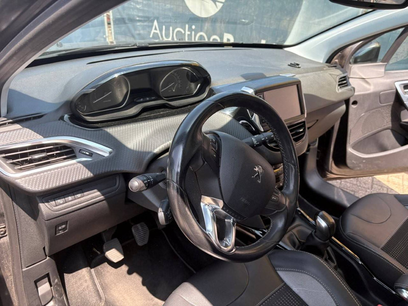 SUV Peugeot 2008 SUV: slika SUV Peugeot 2008 SUV SUV Peugeot 2008 SUV: slika SUV Peugeot 2008 SUV