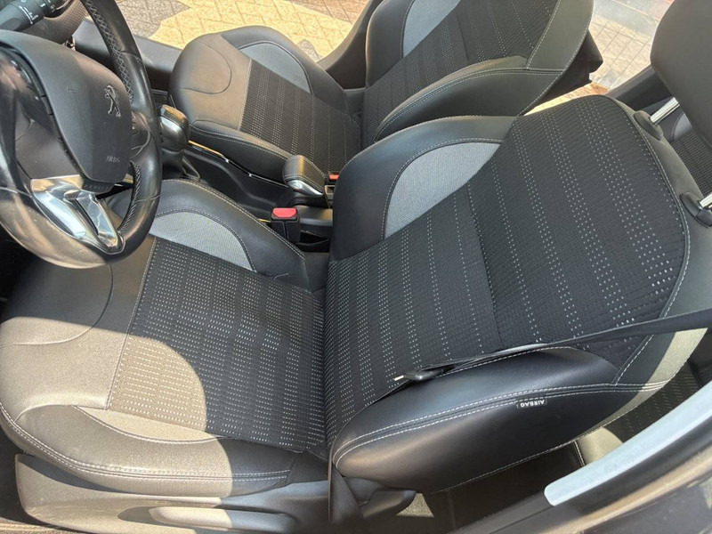 SUV Peugeot 2008 SUV: slika SUV Peugeot 2008 SUV SUV Peugeot 2008 SUV: slika SUV Peugeot 2008 SUV