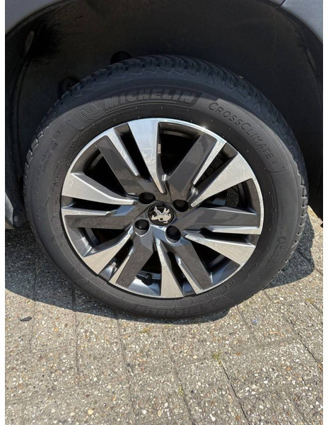 SUV Peugeot 2008 SUV: slika SUV Peugeot 2008 SUV SUV Peugeot 2008 SUV: slika SUV Peugeot 2008 SUV