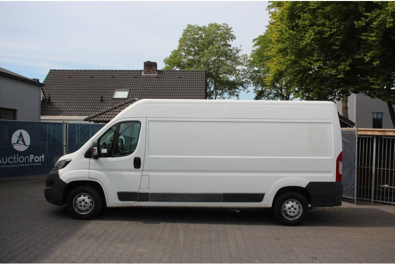 Peugeot Boxer - Furgon: slika Peugeot Boxer - Furgon Peugeot Boxer - Furgon: slika Peugeot Boxer - Furgon