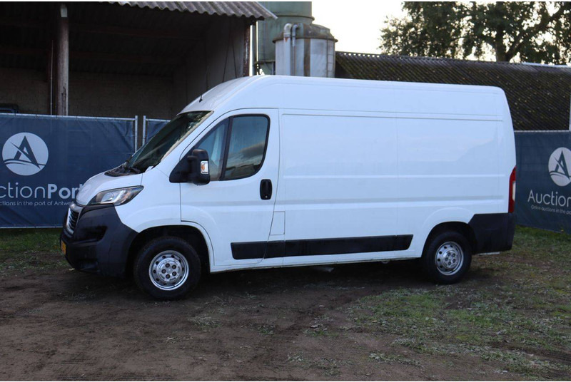 Peugeot Boxer - Furgon: slika Peugeot Boxer - Furgon Peugeot Boxer - Furgon: slika Peugeot Boxer - Furgon