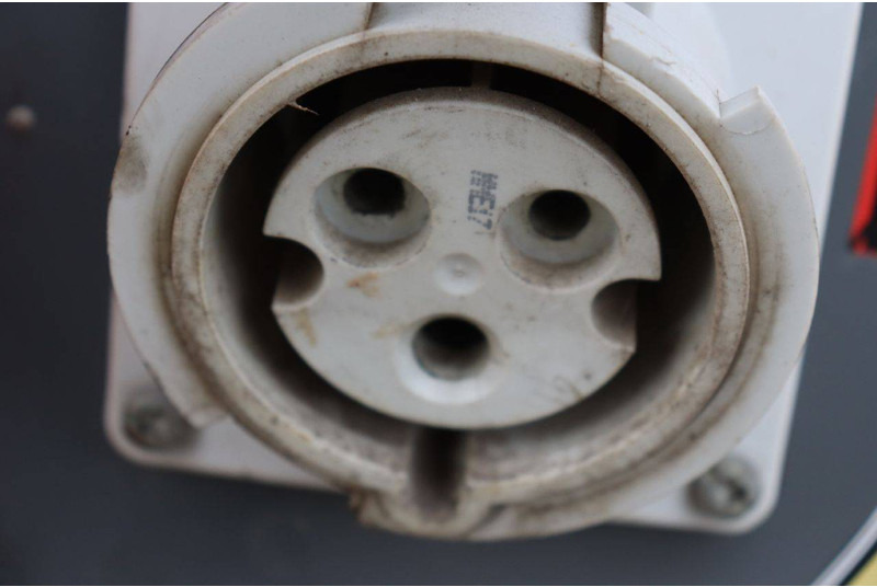 Generatorski set SDMO R165: slika Generatorski set SDMO R165 Generatorski set SDMO R165: slika Generatorski set SDMO R165