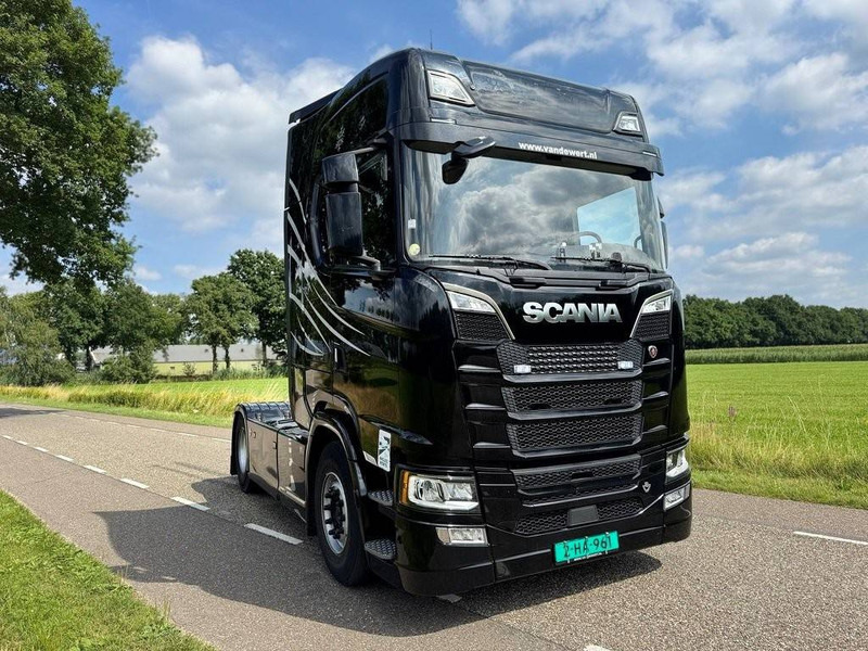 Scania S520 - Kamion-šasija: slika Scania S520 - Kamion-šasija Scania S520 - Kamion-šasija: slika Scania S520 - Kamion-šasija