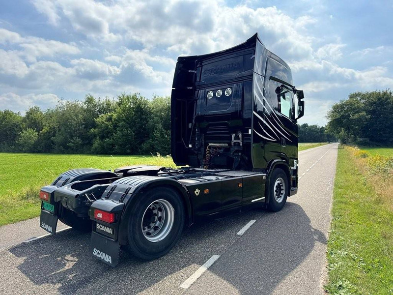Scania S520 - Kamion-šasija: slika Scania S520 - Kamion-šasija Scania S520 - Kamion-šasija: slika Scania S520 - Kamion-šasija