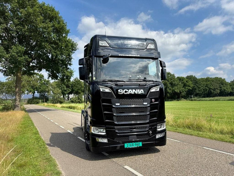 Scania S520 - Kamion-šasija: slika Scania S520 - Kamion-šasija Scania S520 - Kamion-šasija: slika Scania S520 - Kamion-šasija