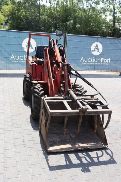 Utovarivač na kotačima Schäffer 217: slika Utovarivač na kotačima Schäffer 217