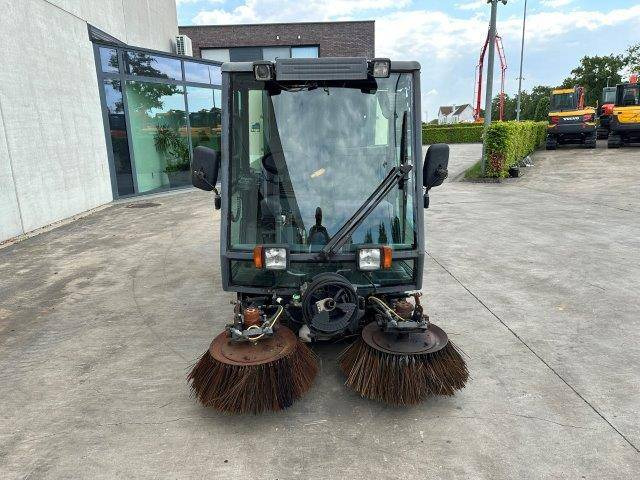 Schmidt Swingo 225 - Cestovna čistilica: slika Schmidt Swingo 225 - Cestovna čistilica Schmidt Swingo 225 - Cestovna čistilica: slika Schmidt Swingo 225 - Cestovna čistilica
