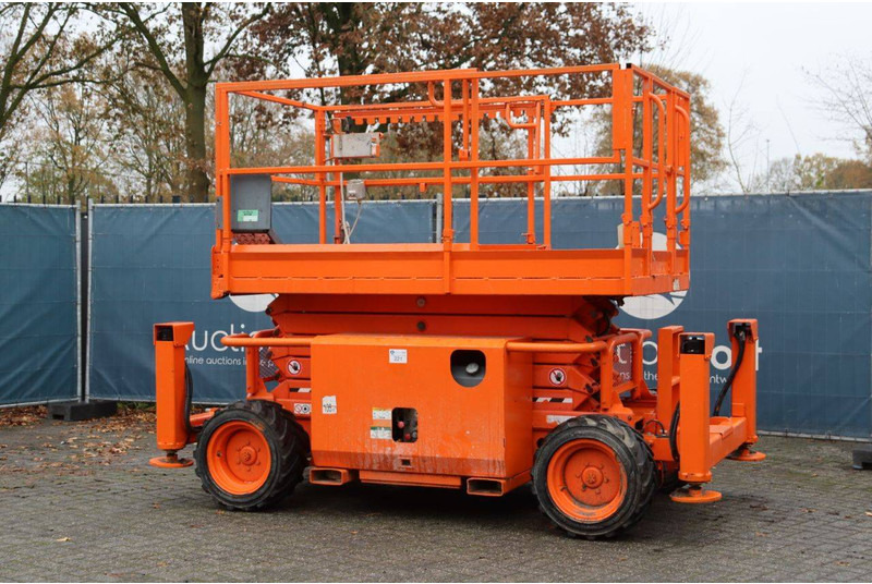 Skyjack - Škarasta podizna platforma: slika Skyjack - Škarasta podizna platforma Skyjack - Škarasta podizna platforma: slika Skyjack - Škarasta podizna platforma