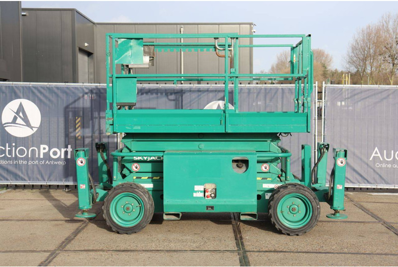 Skyjack SJ 6832RT - Škarasta podizna platforma: slika Skyjack SJ 6832RT - Škarasta podizna platforma Skyjack SJ 6832RT - Škarasta podizna platforma: slika Skyjack SJ 6832RT - Škarasta podizna platforma