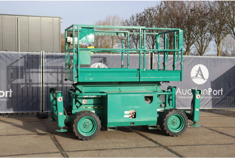 Skyjack SJ 6832RT - Škarasta podizna platforma: slika Skyjack SJ 6832RT - Škarasta podizna platforma Skyjack SJ 6832RT - Škarasta podizna platforma: slika Skyjack SJ 6832RT - Škarasta podizna platforma