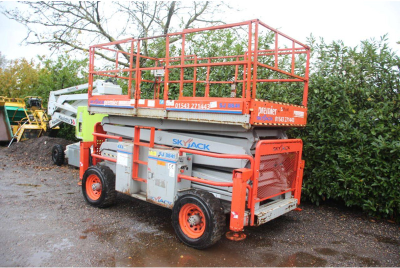 Skyjack SJ 8841 - Škarasta podizna platforma: slika Skyjack SJ 8841 - Škarasta podizna platforma Skyjack SJ 8841 - Škarasta podizna platforma: slika Skyjack SJ 8841 - Škarasta podizna platforma