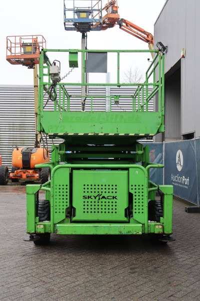 Skyjack SJ 9250 - Škarasta podizna platforma: slika Skyjack SJ 9250 - Škarasta podizna platforma Skyjack SJ 9250 - Škarasta podizna platforma: slika Skyjack SJ 9250 - Škarasta podizna platforma