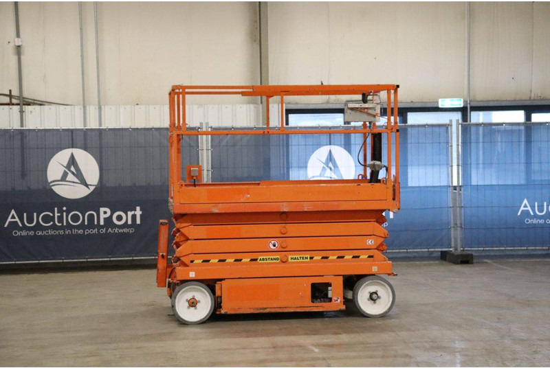 Skyjack SJ III-4626 - Škarasta podizna platforma: slika Skyjack SJ III-4626 - Škarasta podizna platforma Skyjack SJ III-4626 - Škarasta podizna platforma: slika Skyjack SJ III-4626 - Škarasta podizna platforma