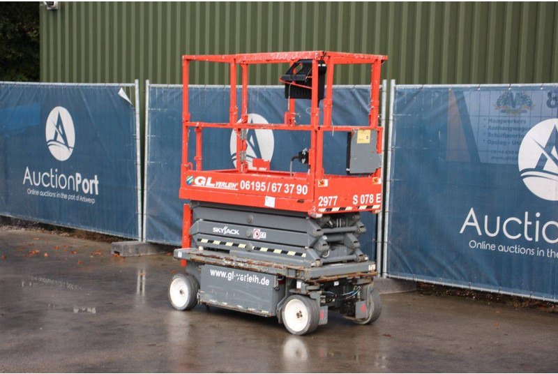 Skyjack SJ3219 - Škarasta podizna platforma: slika Skyjack SJ3219 - Škarasta podizna platforma Skyjack SJ3219 - Škarasta podizna platforma: slika Skyjack SJ3219 - Škarasta podizna platforma