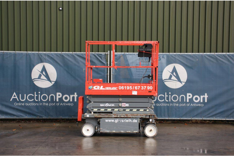 Skyjack SJ3219 - Škarasta podizna platforma: slika Skyjack SJ3219 - Škarasta podizna platforma Skyjack SJ3219 - Škarasta podizna platforma: slika Skyjack SJ3219 - Škarasta podizna platforma