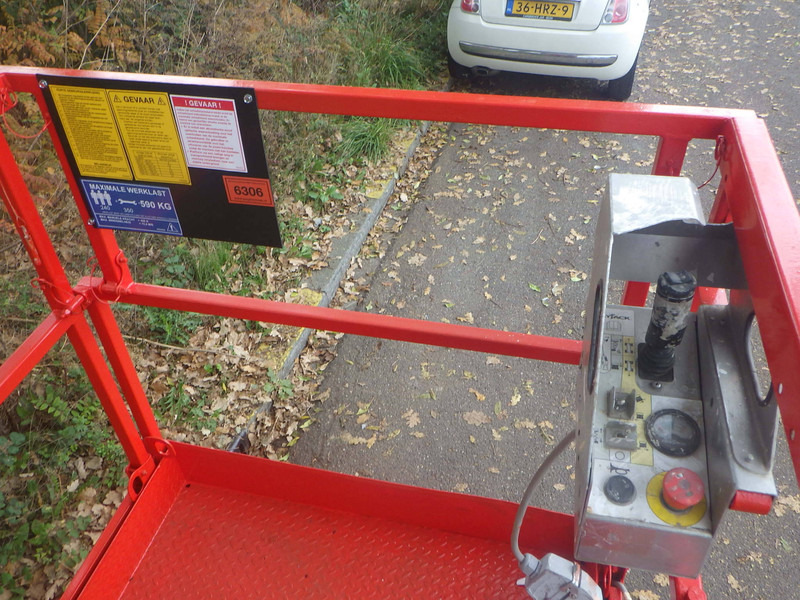 Skyjack SJ4620 - Škarasta podizna platforma: slika Skyjack SJ4620 - Škarasta podizna platforma Skyjack SJ4620 - Škarasta podizna platforma: slika Skyjack SJ4620 - Škarasta podizna platforma