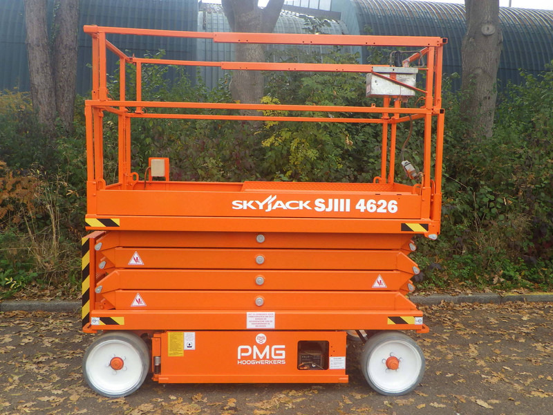 Skyjack SJ4626 - Škarasta podizna platforma: slika Skyjack SJ4626 - Škarasta podizna platforma Skyjack SJ4626 - Škarasta podizna platforma: slika Skyjack SJ4626 - Škarasta podizna platforma