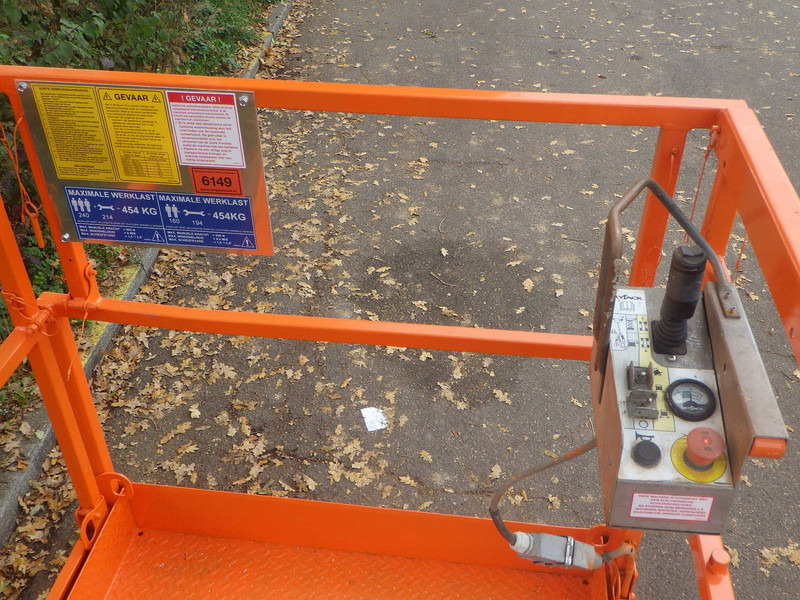 Skyjack SJ4626 - Škarasta podizna platforma: slika Skyjack SJ4626 - Škarasta podizna platforma Skyjack SJ4626 - Škarasta podizna platforma: slika Skyjack SJ4626 - Škarasta podizna platforma