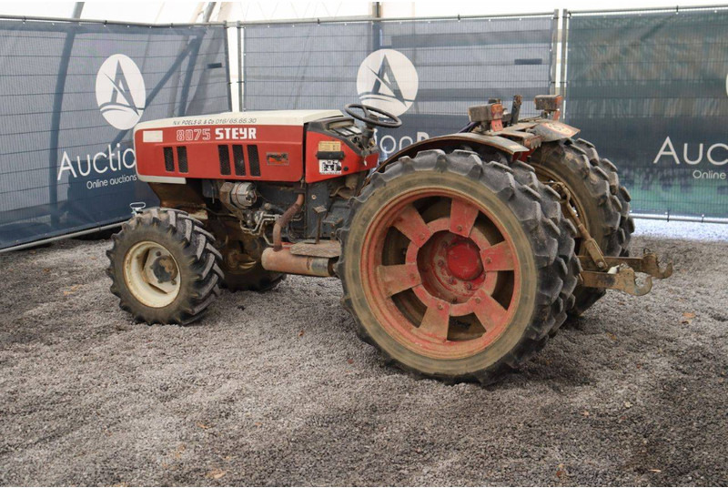 Steyr 8075A - Traktor: slika Steyr 8075A - Traktor Steyr 8075A - Traktor: slika Steyr 8075A - Traktor