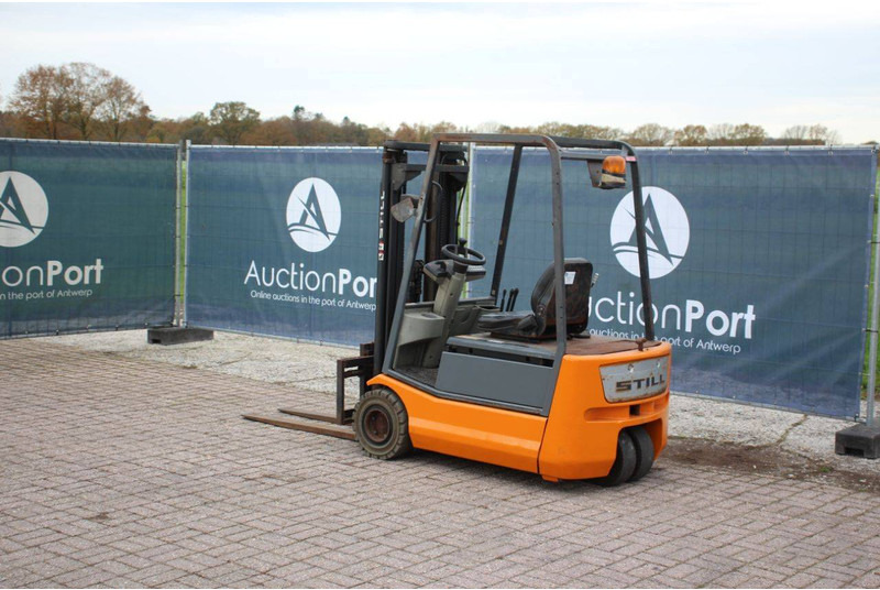 Still R 20-15 - Električni viličar: slika Still R 20-15 - Električni viličar Still R 20-15 - Električni viličar: slika Still R 20-15 - Električni viličar