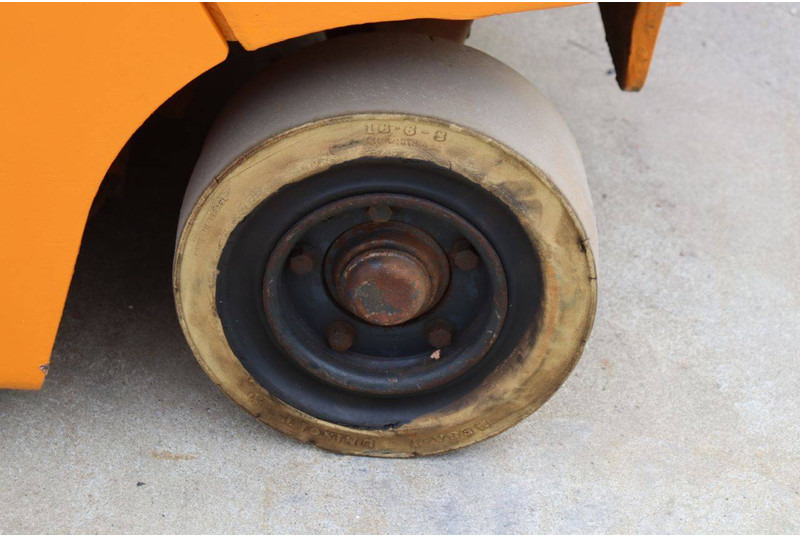 Električni viličar Still R 60-18: slika Električni viličar Still R 60-18 Električni viličar Still R 60-18: slika Električni viličar Still R 60-18