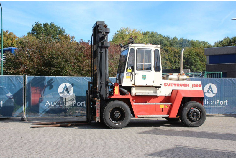 Svetruck 1260-30 - Diesel viličar: slika Svetruck 1260-30 - Diesel viličar Svetruck 1260-30 - Diesel viličar: slika Svetruck 1260-30 - Diesel viličar
