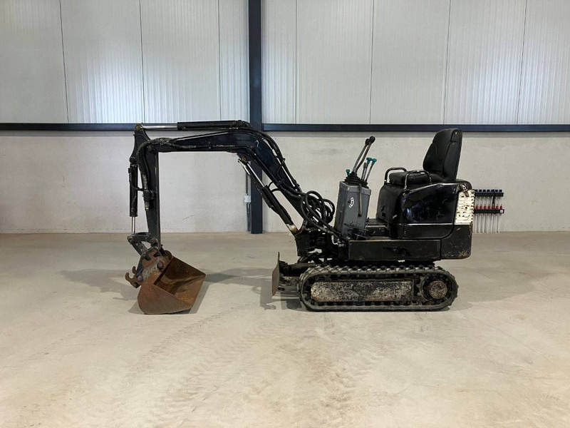 Takeuchi TB108 - Mini bager: slika Takeuchi TB108 - Mini bager Takeuchi TB108 - Mini bager: slika Takeuchi TB108 - Mini bager