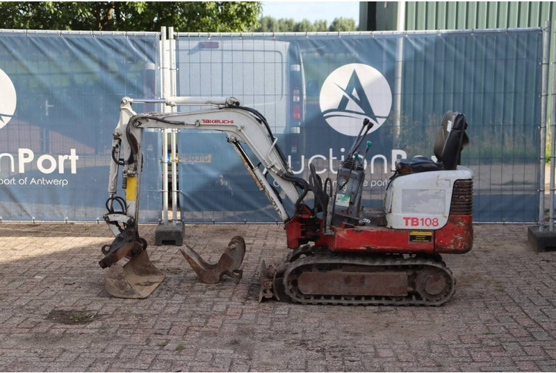 Takeuchi TB108 - Mini bager: slika Takeuchi TB108 - Mini bager Takeuchi TB108 - Mini bager: slika Takeuchi TB108 - Mini bager