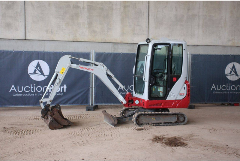 Takeuchi TB216 - Mini bager: slika Takeuchi TB216 - Mini bager Takeuchi TB216 - Mini bager: slika Takeuchi TB216 - Mini bager