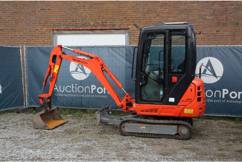 Takeuchi TB216 - Mini bager: slika Takeuchi TB216 - Mini bager Takeuchi TB216 - Mini bager: slika Takeuchi TB216 - Mini bager