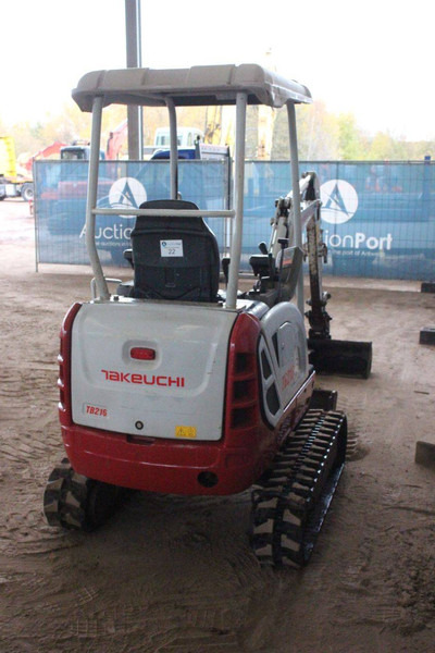 Takeuchi TB216 - Mini bager: slika Takeuchi TB216 - Mini bager Takeuchi TB216 - Mini bager: slika Takeuchi TB216 - Mini bager