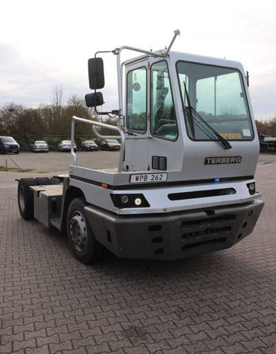 Terminalni traktor Terberg YT182: slika Terminalni traktor Terberg YT182