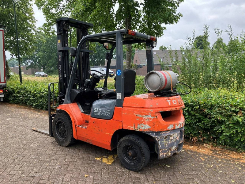 Toyota 02-7FGF30 - Plinski viličar: slika Toyota 02-7FGF30 - Plinski viličar Toyota 02-7FGF30 - Plinski viličar: slika Toyota 02-7FGF30 - Plinski viličar