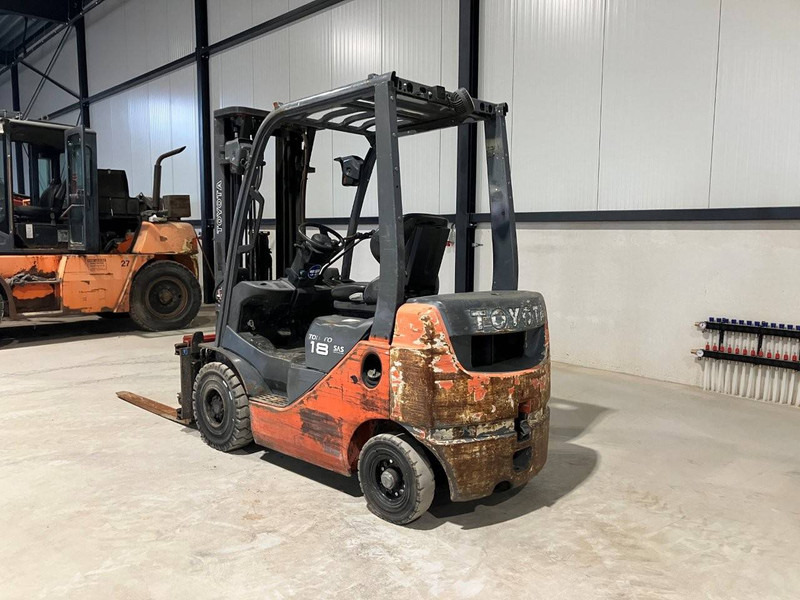 Toyota 02-8FDF18 - Diesel viličar: slika Toyota 02-8FDF18 - Diesel viličar Toyota 02-8FDF18 - Diesel viličar: slika Toyota 02-8FDF18 - Diesel viličar