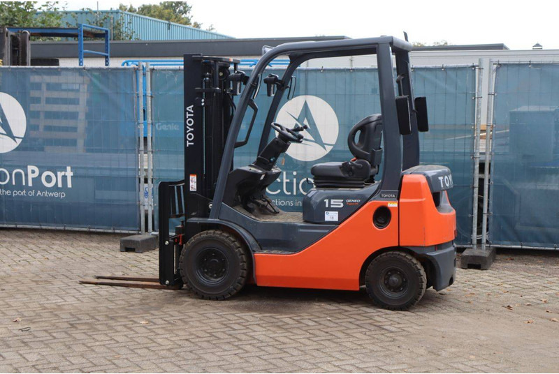 Toyota 42-8FDL15 - Diesel viličar: slika Toyota 42-8FDL15 - Diesel viličar Toyota 42-8FDL15 - Diesel viličar: slika Toyota 42-8FDL15 - Diesel viličar