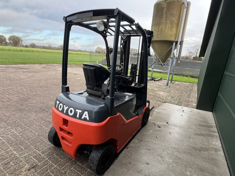 Toyota 8FBM28T - Električni viličar: slika Toyota 8FBM28T - Električni viličar Toyota 8FBM28T - Električni viličar: slika Toyota 8FBM28T - Električni viličar