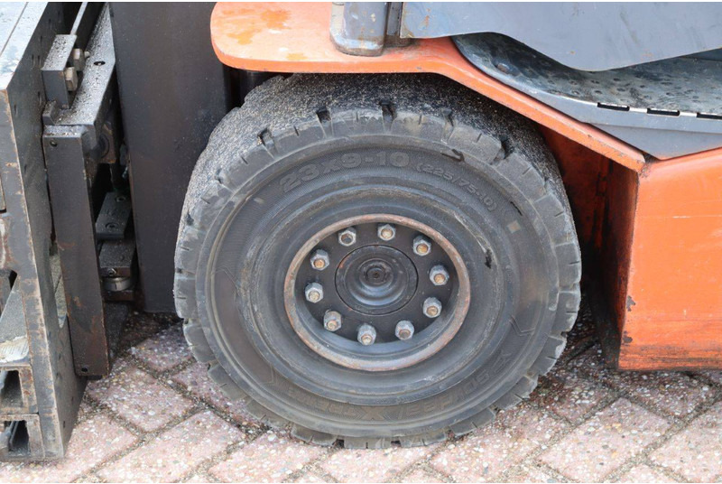 Električni viličar Toyota 8FBMKT25: slika Električni viličar Toyota 8FBMKT25