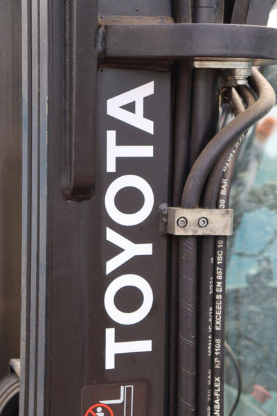 Električni viličar Toyota 8FBMKT25: slika Električni viličar Toyota 8FBMKT25
