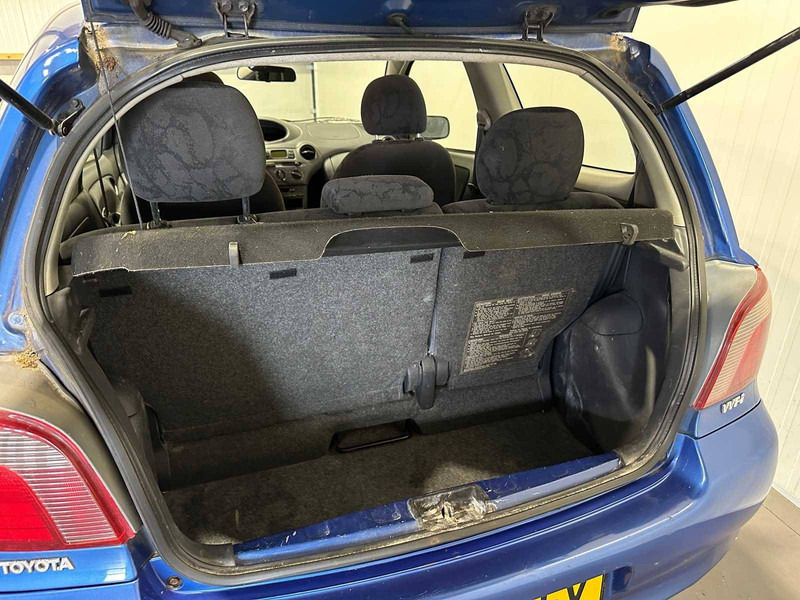 Toyota Yaris - Limuzina: slika Toyota Yaris - Limuzina Toyota Yaris - Limuzina: slika Toyota Yaris - Limuzina