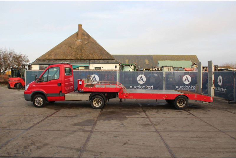 VELDHUIZEN P31-2D - Poluprikolica s niskim utovarivačem: slika VELDHUIZEN P31-2D - Poluprikolica s niskim utovarivačem VELDHUIZEN P31-2D - Poluprikolica s niskim utovarivačem: slika VELDHUIZEN P31-2D - Poluprikolica s niskim utovarivačem