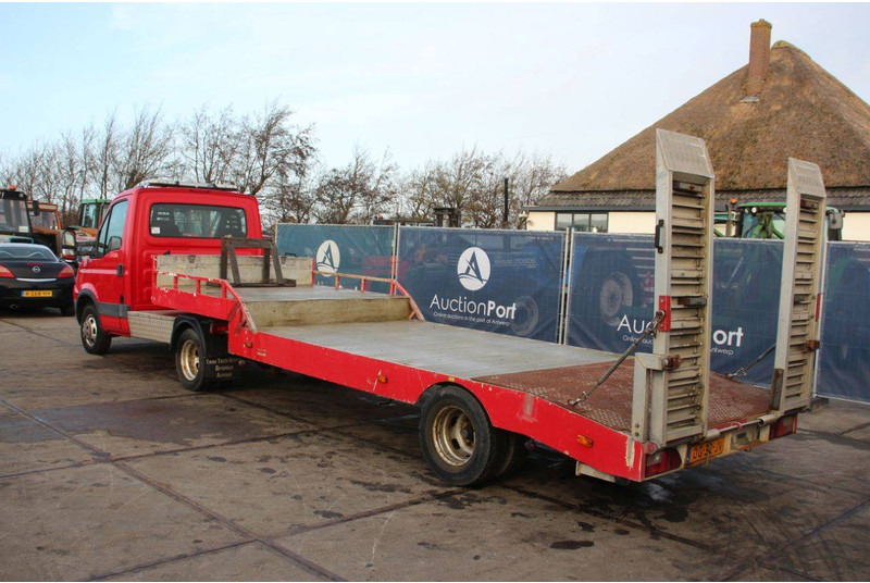 VELDHUIZEN P31-2D - Poluprikolica s niskim utovarivačem: slika VELDHUIZEN P31-2D - Poluprikolica s niskim utovarivačem VELDHUIZEN P31-2D - Poluprikolica s niskim utovarivačem: slika VELDHUIZEN P31-2D - Poluprikolica s niskim utovarivačem